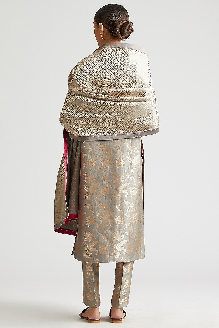 Shadow Grey Kurta Set In Silk Brocade by Kshitij Jalori at Pernia's Pop Up Shop