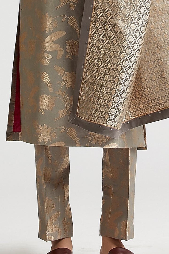 Shadow Grey Kurta Set In Silk Brocade by Kshitij Jalori at Pernia's Pop Up Shop