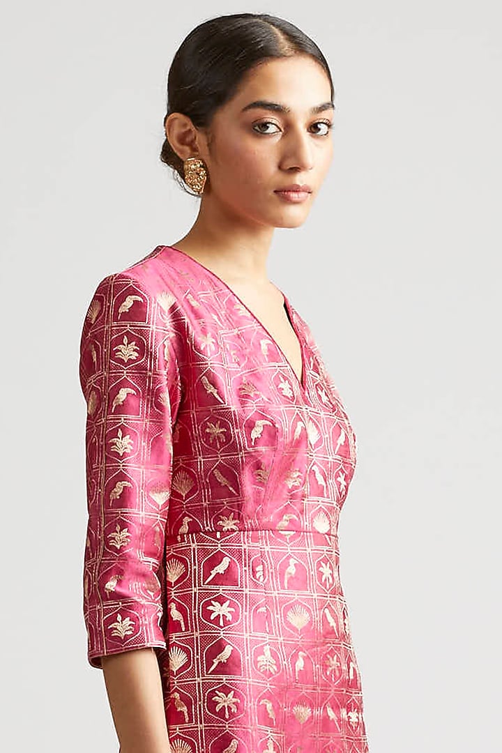 Mulberry Pink Silk Brocade Kurta Set by Kshitij Jalori at Pernia's Pop Up Shop