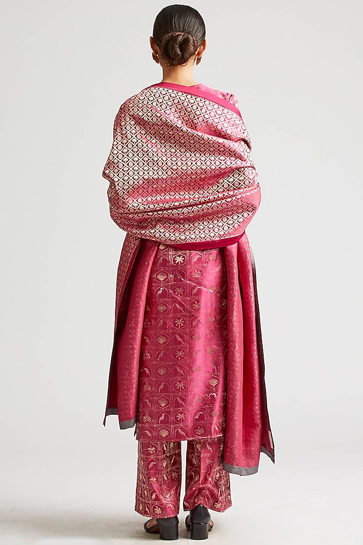 Mulberry Pink Kurta Set In Silk Brocade by Kshitij Jalori at Pernia's Pop Up Shop