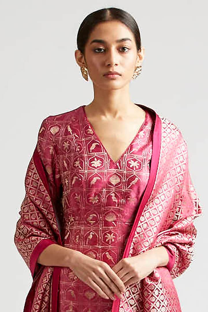 Mulberry Pink Kurta Set In Silk Brocade by Kshitij Jalori at Pernia's Pop Up Shop