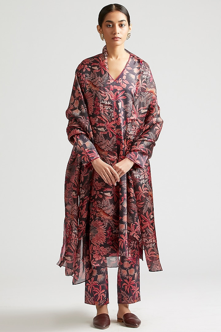 Charcoal Grey Silk Satin Crepe Kurta Set by Kshitij Jalori at Pernia's Pop Up Shop
