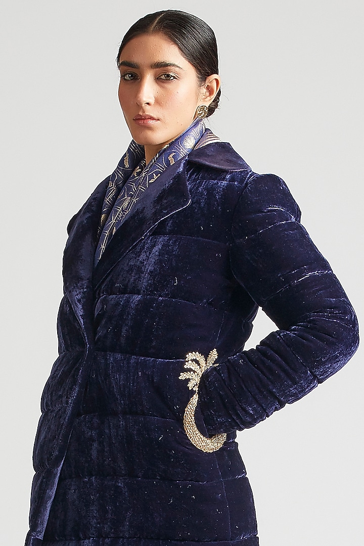 Sapphire Blue Silk Brocade Reception Saree With Puffer Jacket by Kshitij Jalori at Pernia's Pop Up Shop