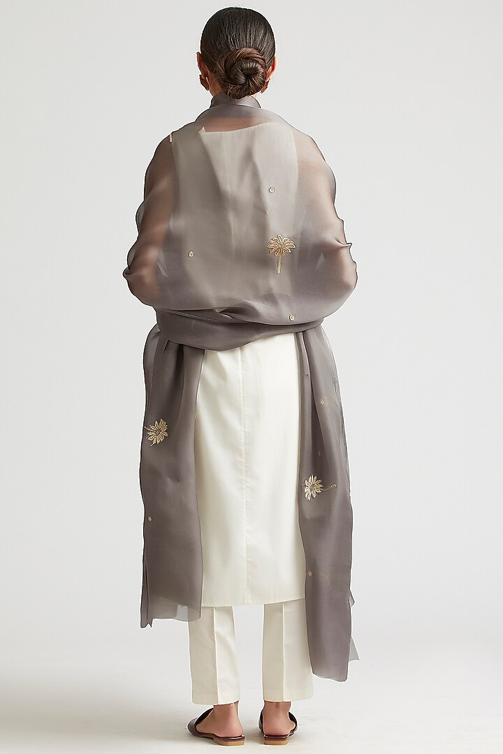 Shadow Grey Silk Organza Zardosi Embroidered Dupatta by Kshitij Jalori at Pernia's Pop Up Shop