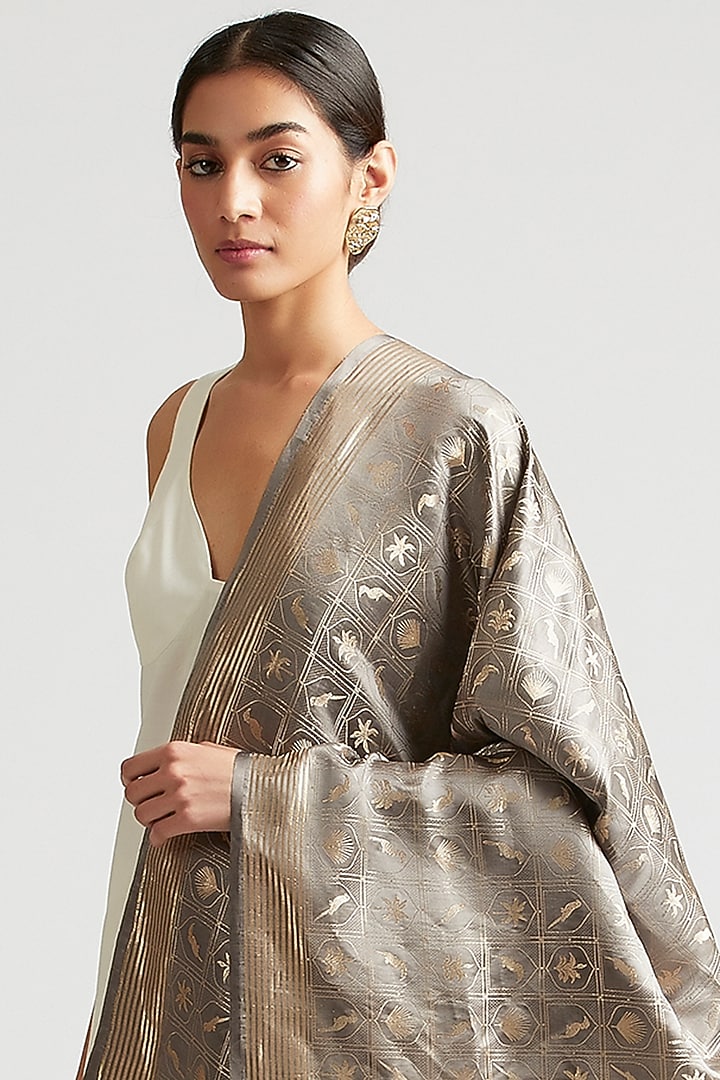 Shadow Grey Silk Brocade Dupatta by Kshitij Jalori at Pernia's Pop Up Shop