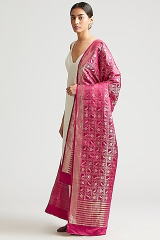Mulberry Pink Silk Brocade Dupatta by Kshitij Jalori