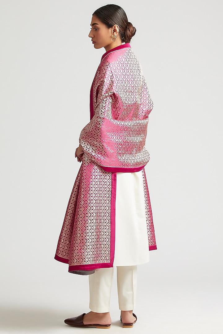 Mulberry Pink Silk Mashru Dupatta by Kshitij Jalori at Pernia's Pop Up Shop