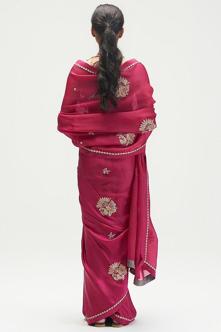 Mulberry Embroidered Reception Saree by Kshitij Jalori at Pernia's Pop Up Shop