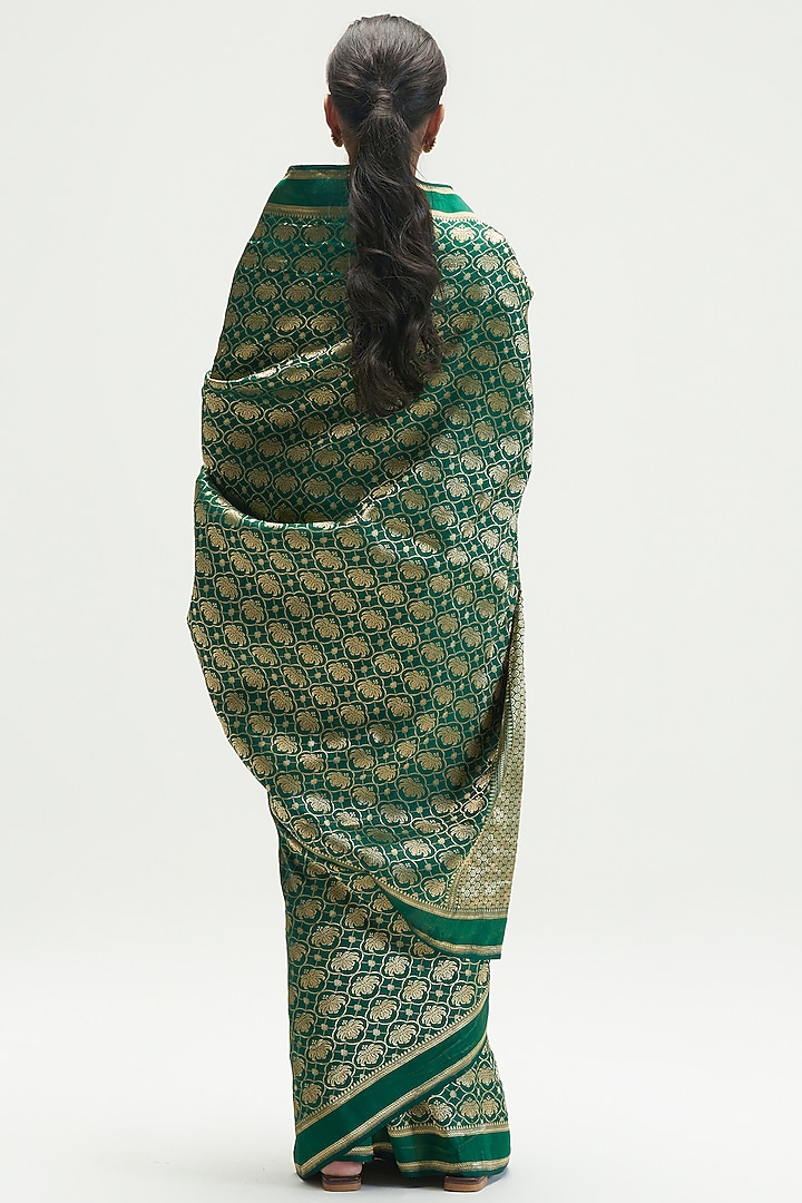 Emerald Brocade Wedding Saree Set by Kshitij Jalori at Pernia's Pop Up Shop
