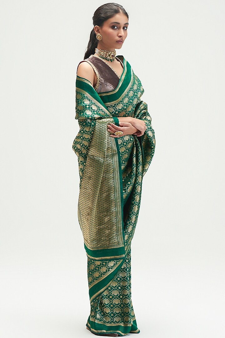 Emerald Brocade Wedding Saree Set by Kshitij Jalori at Pernia's Pop Up Shop