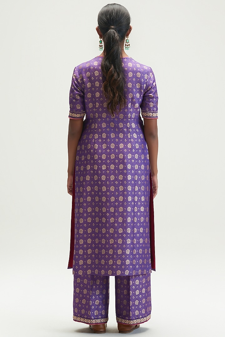Jamun Embroidered Kurta Set by Kshitij Jalori at Pernia's Pop Up Shop