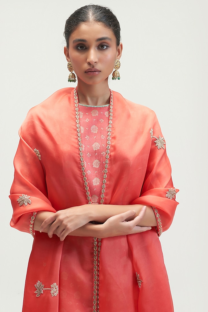 Rouge Embroidered Kurta Set by Kshitij Jalori at Pernia's Pop Up Shop