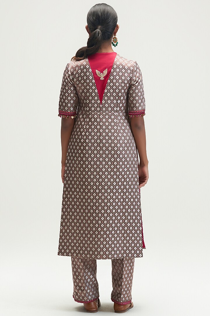 Mud Brown Kurta Set With Embroidery by Kshitij Jalori at Pernia's Pop Up Shop