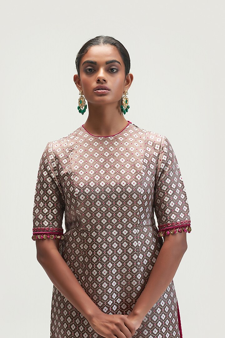 Mud Brown Kurta Set With Embroidery by Kshitij Jalori at Pernia's Pop Up Shop