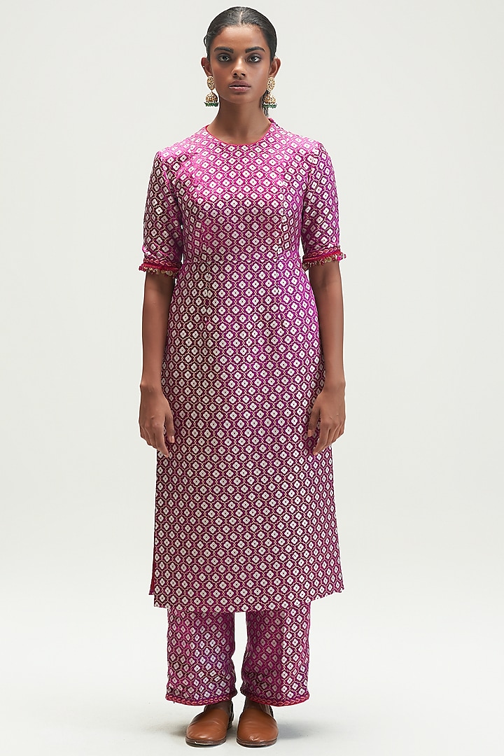 Amethyst Kurta Set With Embroidery by Kshitij Jalori at Pernia's Pop Up Shop