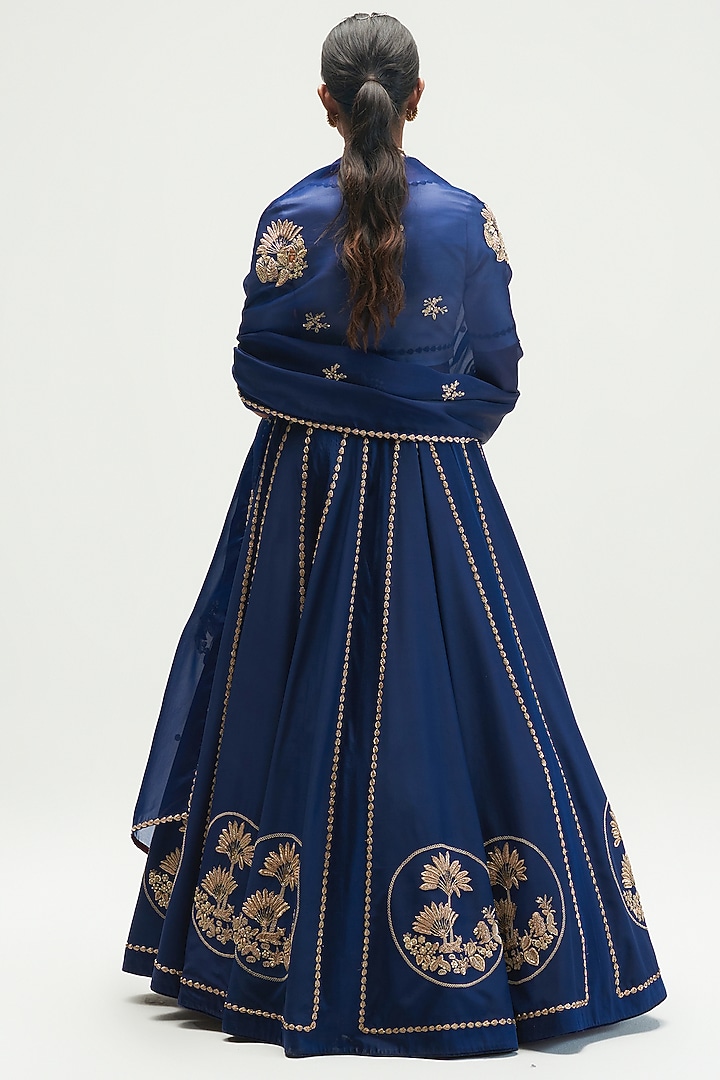 Sapphire Embroidered Bridal Lehenga Set by Kshitij Jalori at Pernia's Pop Up Shop