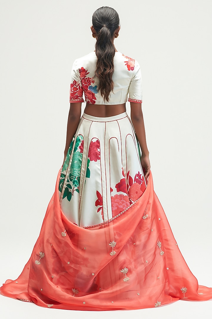 White Printed Bridal Lehenga Set by Kshitij Jalori at Pernia's Pop Up Shop