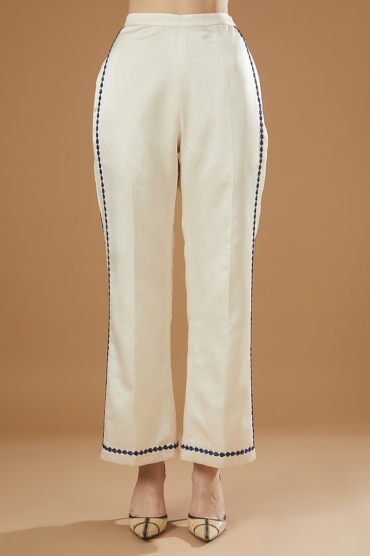 White Silk Embroidered Kurta Set by Kshitij Jalori at Pernia's Pop Up Shop