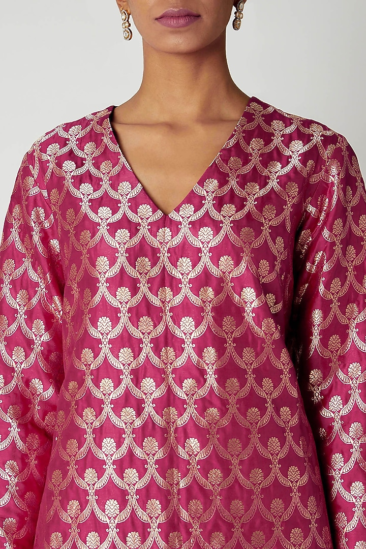 Fuchsia Pink Silk Kurta by Kshitij Jalori at Pernia's Pop Up Shop