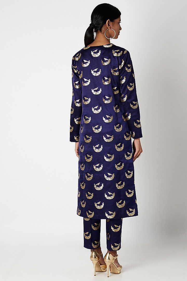 Indigo Blue Silk Kurta by Kshitij Jalori at Pernia's Pop Up Shop