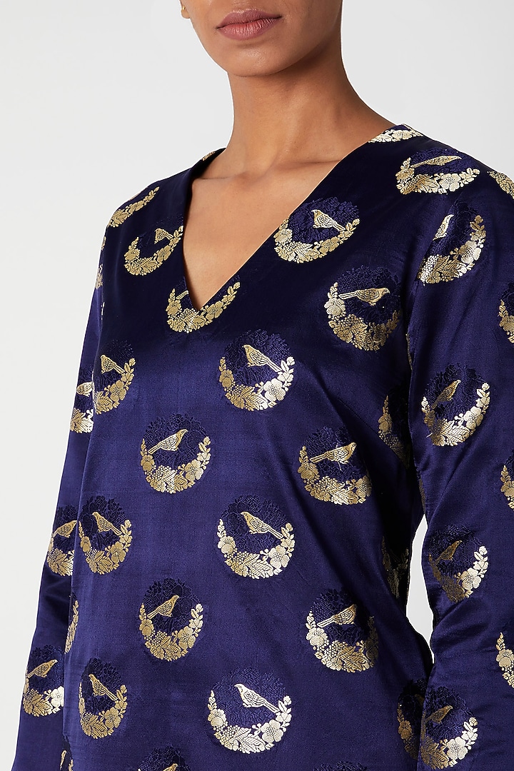 Indigo Blue Silk Kurta by Kshitij Jalori at Pernia's Pop Up Shop