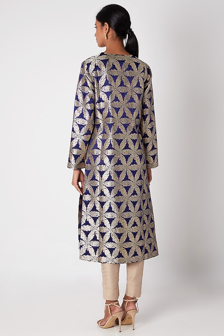 Indigo Blue Silk Kurta by Kshitij Jalori at Pernia's Pop Up Shop