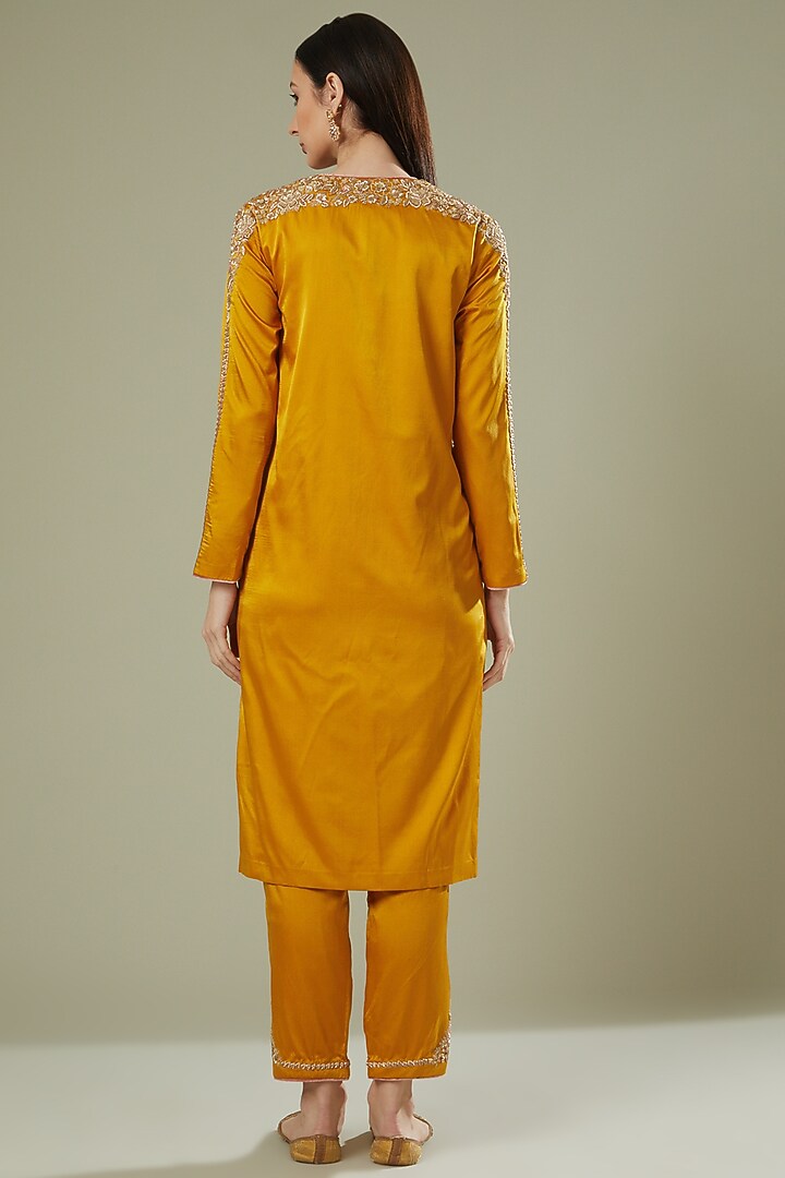 Mustard Embroidered Kurta Set by Kshitij Jalori at Pernia's Pop Up Shop