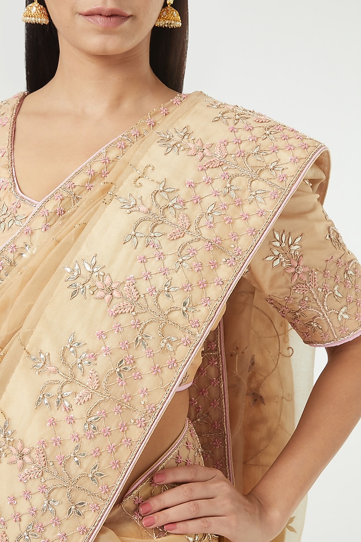 Gold Embroidered Wedding Saree Set by Rana'S by Kshitija at Pernia's Pop Up Shop