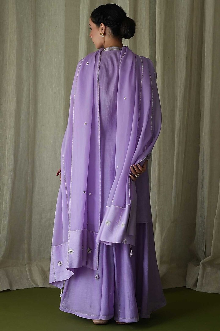 Purple Chanderi Silk Hand Embroidered Kurta Set by Kanika sharma at Pernia's Pop Up Shop