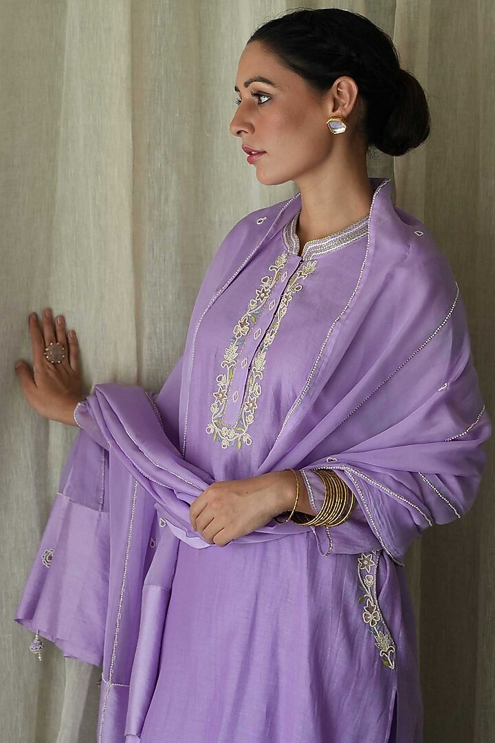 Purple Chanderi Silk Hand Embroidered Kurta Set by Kanika sharma at Pernia's Pop Up Shop