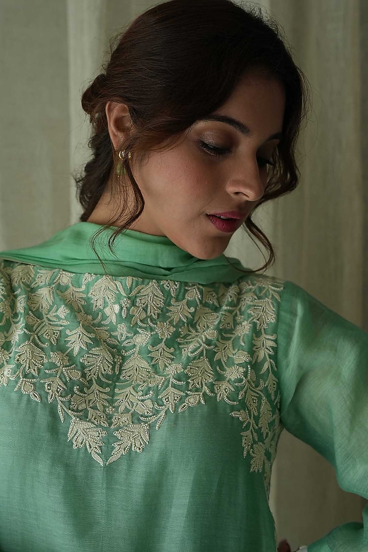 Pista Chanderi Silk Hand Embroidered Kurta Set by Kanika sharma at Pernia's Pop Up Shop