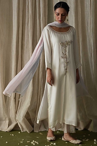 White Modal Embroidered Angrakha Kurta Set by Kanika sharma