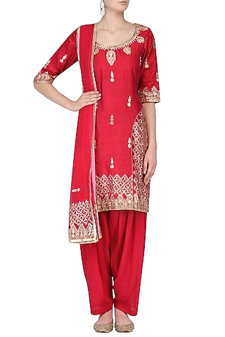 Red Gota Patti and Aari Work Kurta with Salwar Pants Set by RANA'S by Kshitija