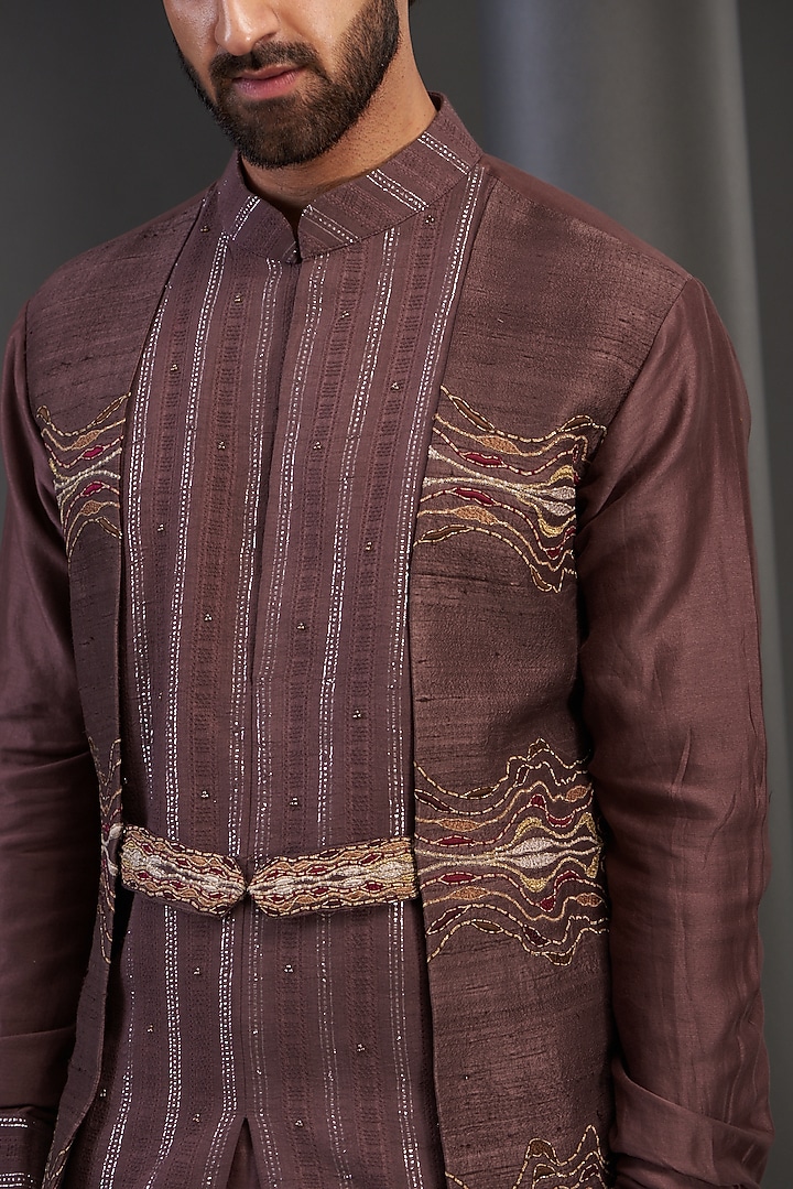 Wine Chanderi Silk & Raw Silk Hand Embroidered Kurta Set by Kudrat Couture at Pernia's Pop Up Shop