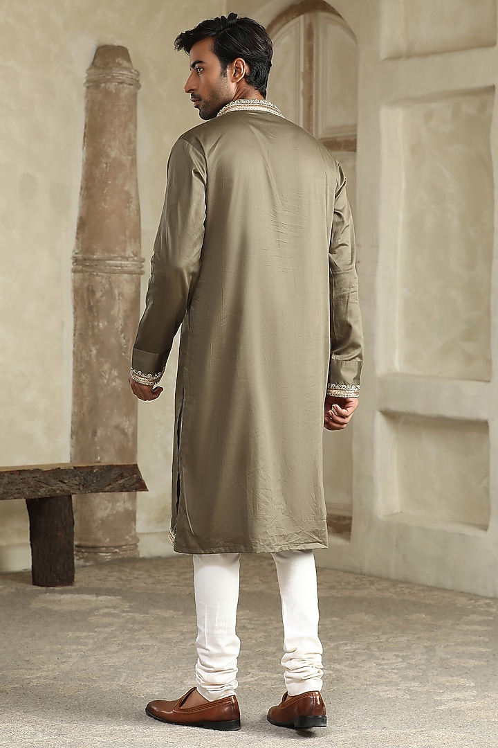 Mehendi Green Silk Embellished Kurta Set by Kudrat Couture at Pernia's Pop Up Shop