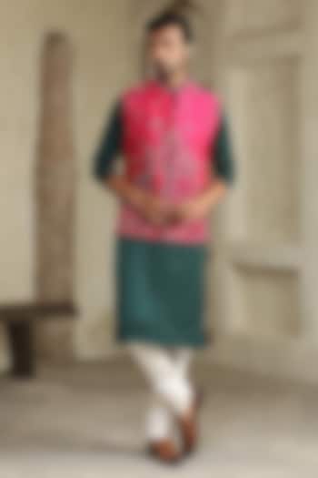 Pink Silk Mirror Embroidered Bundi Jacket Set by Kudrat Couture at Pernia's Pop Up Shop