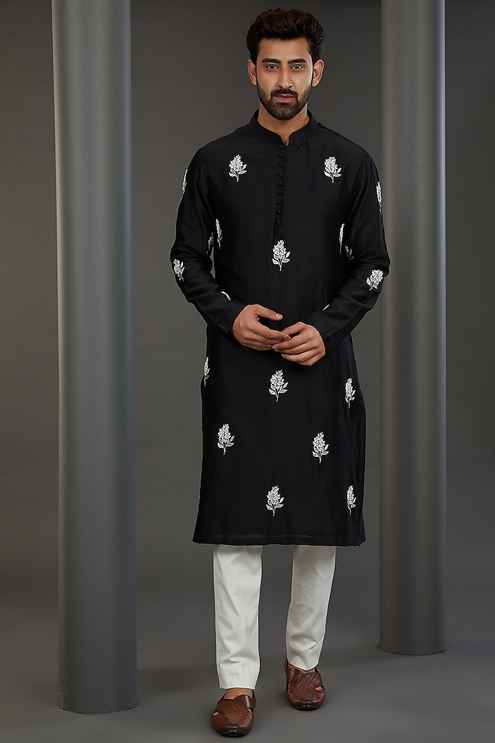 Black Chanderi Silk Resham Embroidered Kurta Set by Kudrat Couture