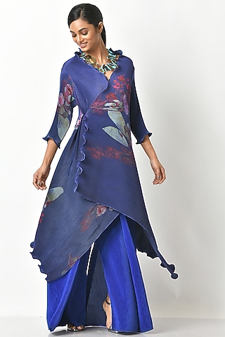 Indigo Wrap With Print by Kiran Uttam Ghosh