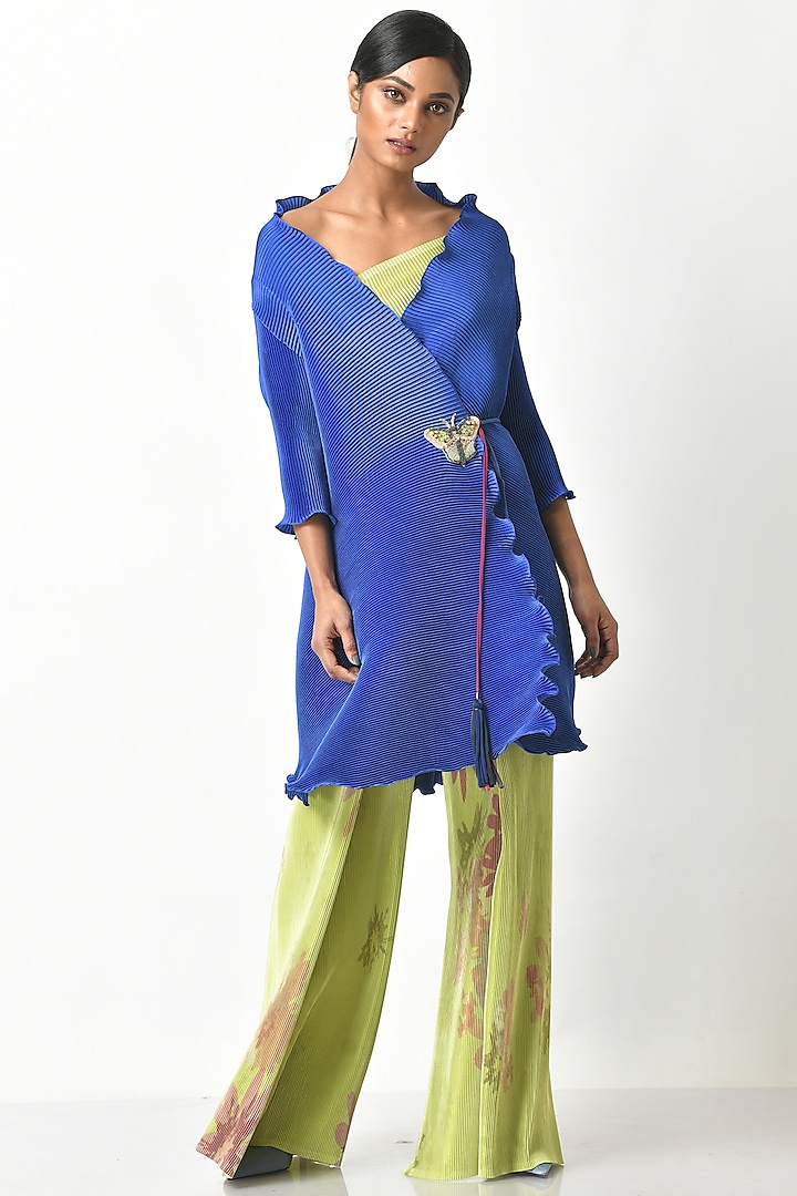 Indigo Pleated Polyester Wrap by Kiran Uttam Ghosh