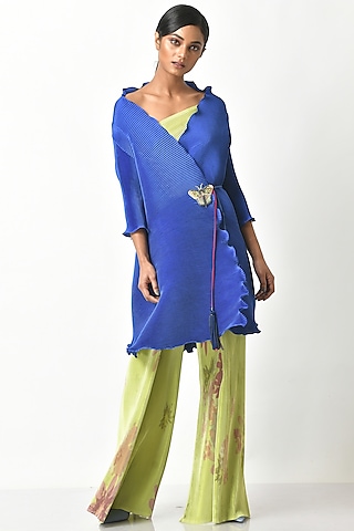 Indigo Pleated Polyester Wrap by Kiran Uttam Ghosh