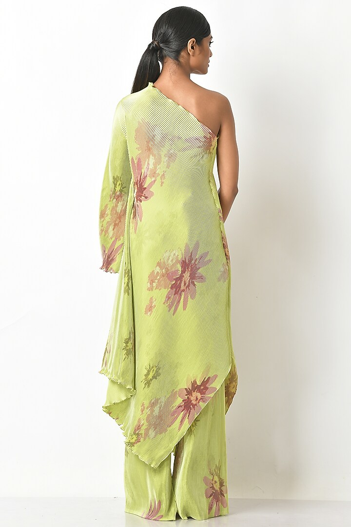 Lime Printed One-Shoulder Kurta by Kiran Uttam Ghosh at Pernia's Pop Up Shop
