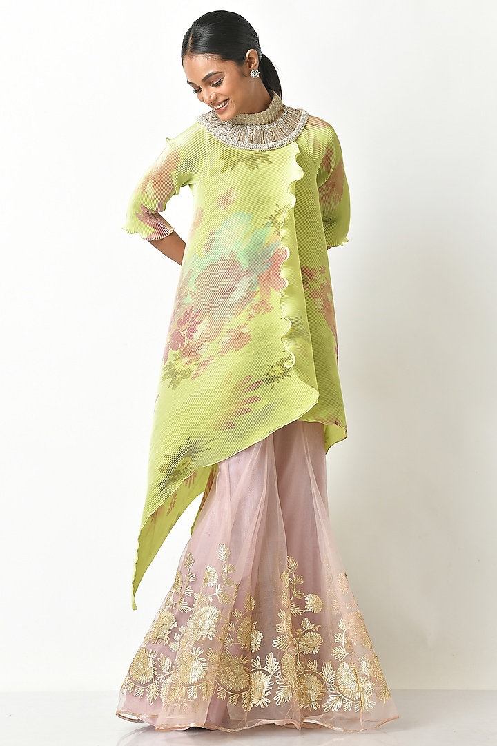 Lime Printed & Embroidered Wrap by Kiran Uttam Ghosh at Pernia's Pop Up Shop