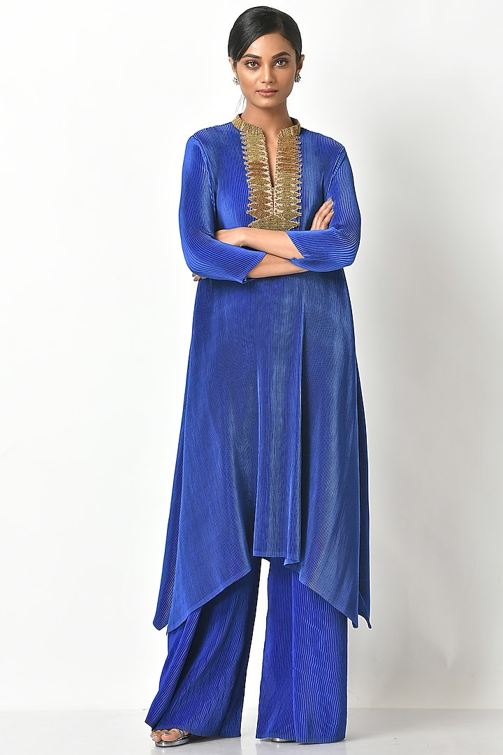 Indigo Embroidered Kaftan by Kiran Uttam Ghosh at Pernia's Pop Up Shop