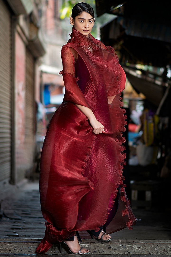 Maroon Pleated Polyester & Sheer Dupatta by Kiran Uttam Ghosh at Pernia's Pop Up Shop