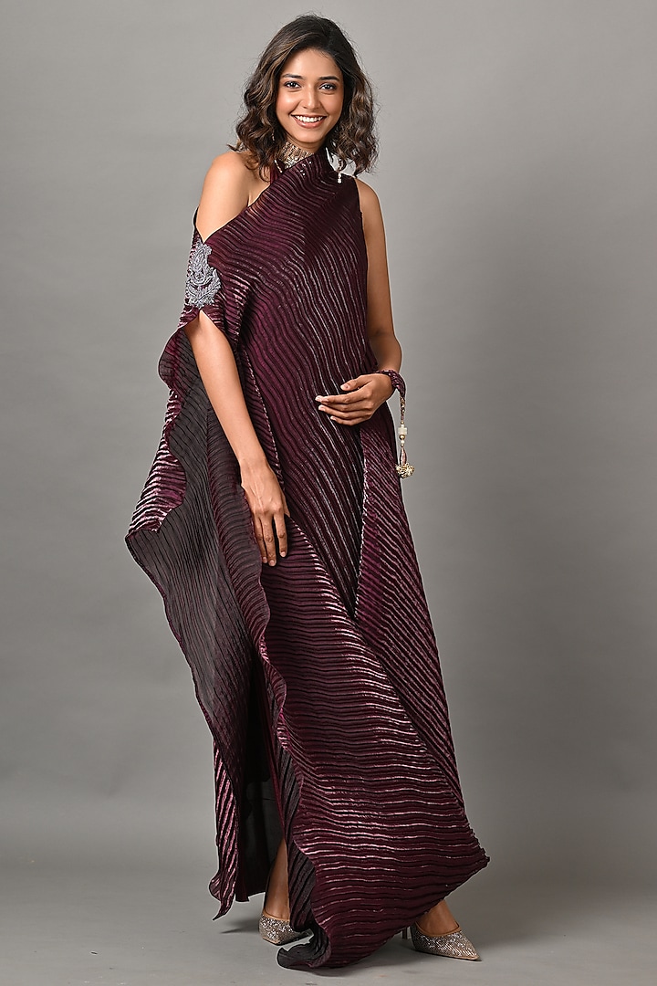 Blackberry Polyester Pleated Drape With Tunic by Kiran Uttam Ghosh at Pernia's Pop Up Shop