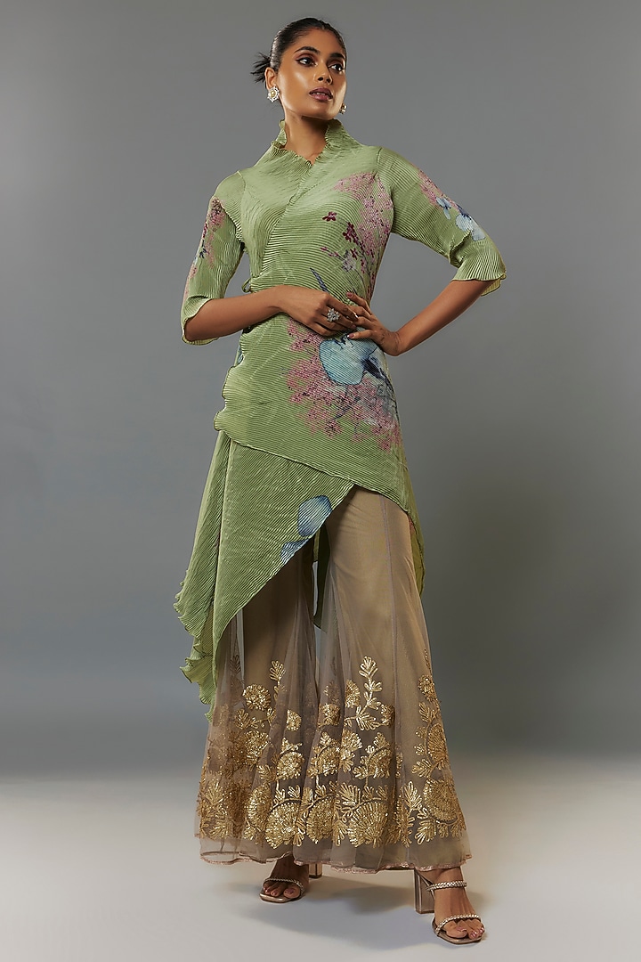 Green Pleated Polyester Kurta by Kiran Uttam Ghosh at Pernia's Pop Up Shop
