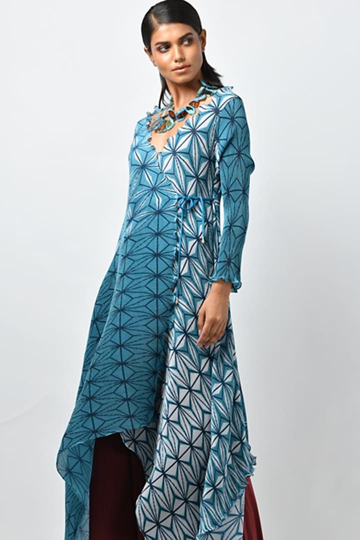 Blue & White Printed Cape by Kiran Uttam Ghosh at Pernia's Pop Up Shop