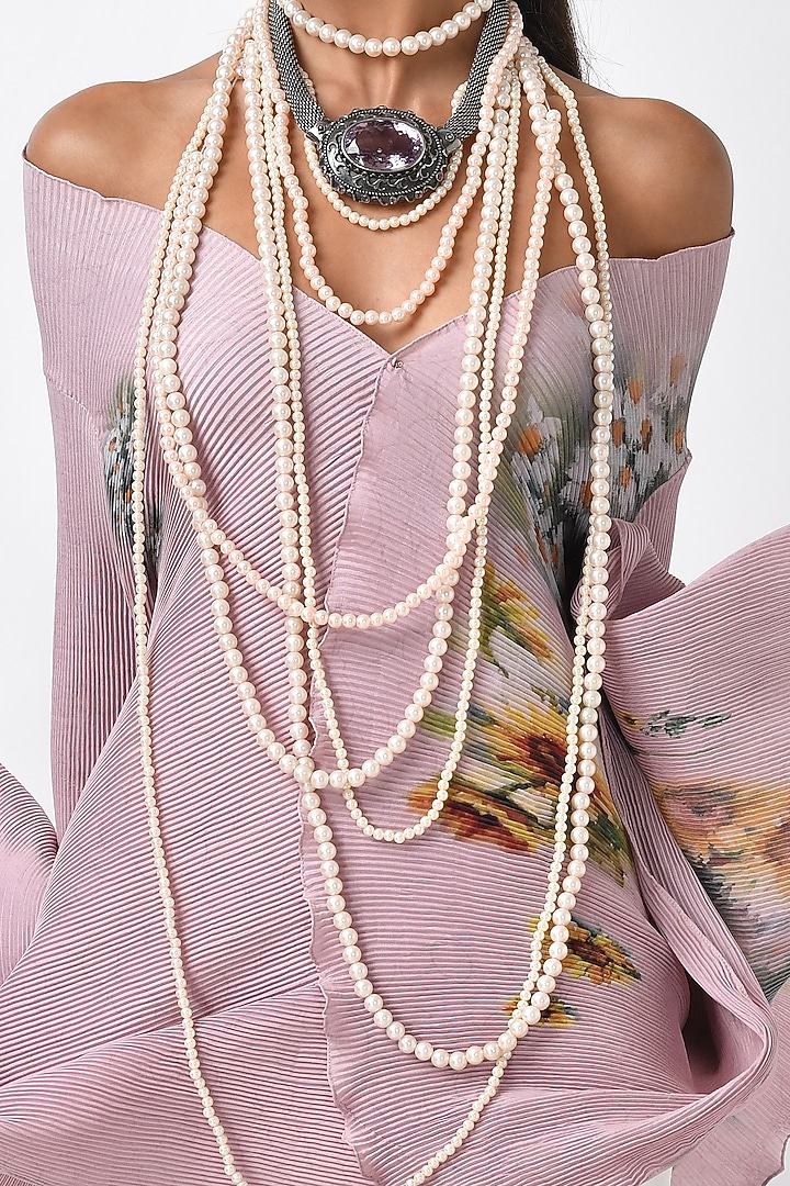 Lavender Pink Pleated Polyester Printed Wrap by Kiran Uttam Ghosh at Pernia's Pop Up Shop
