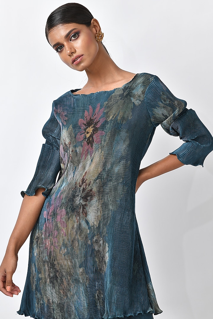 Blue Printed Tunic by Kiran Uttam Ghosh at Pernia's Pop Up Shop