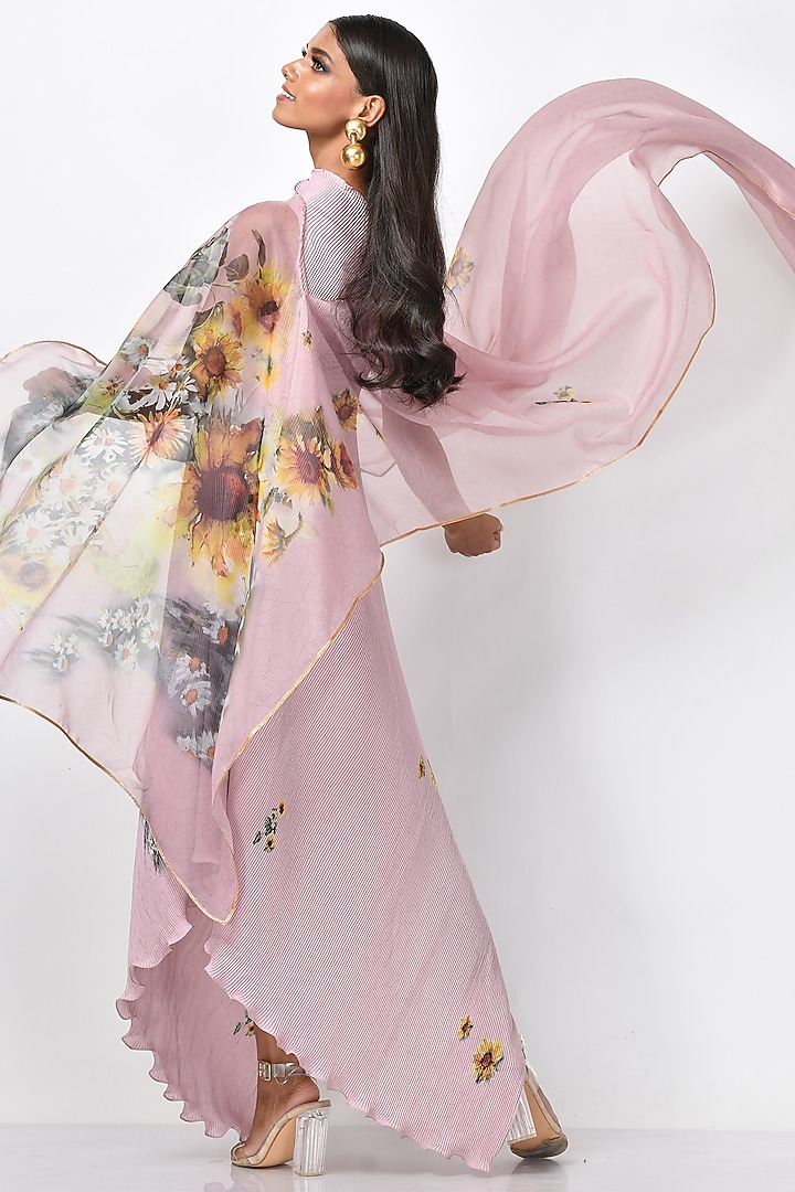 Soft Lavender Pink Printed Drape by Kiran Uttam Ghosh at Pernia's Pop Up Shop